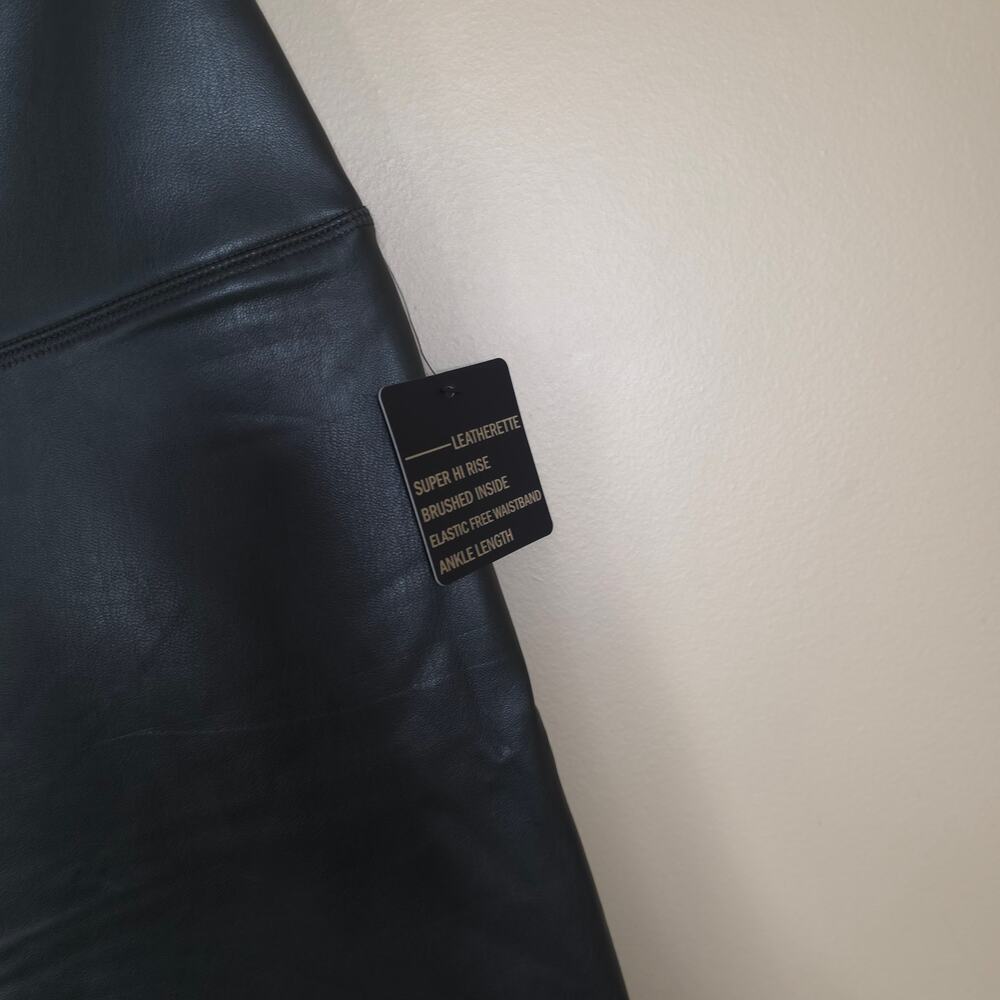 90 Degree By Reflex High Rise Leatherette Leggings in Green Size L - Picture 4 of 7